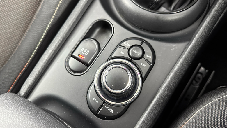 MINI Clubman 1.5 Cooper Classic 6dr Petrol Estate